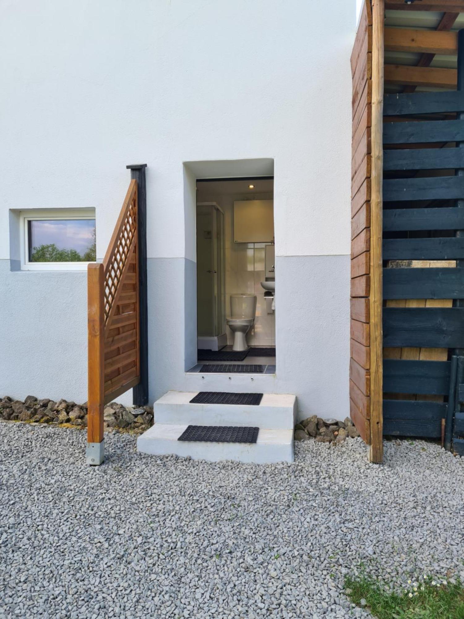 Guesthouse Wallenborn - Lodge Exterior foto